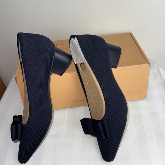 Vivaia Navy Blue Removable Charm Pointed Toe Block Heel Bow Pumps US 8 EU‎ 39 - Picture 4 of 14